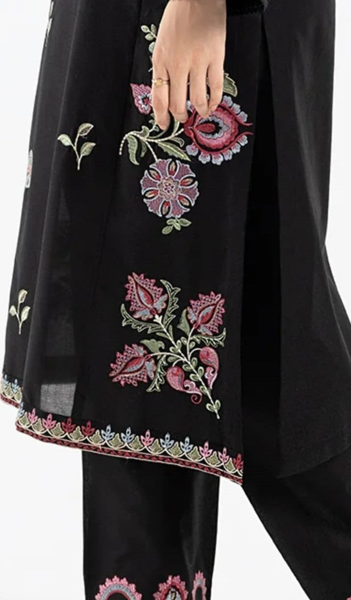 Rose Black 02-PC Winter Stuff